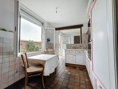 PROPRIETE A VENDRE - LAMBERSART - 238 m2 - 810000€