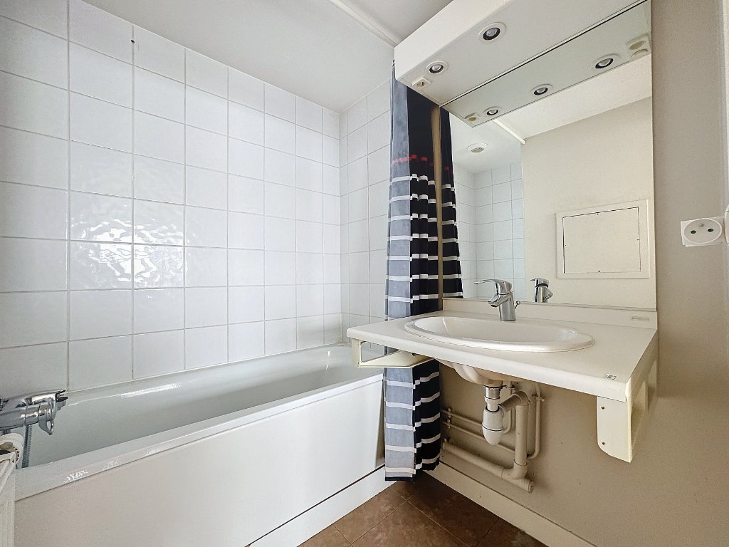 APPARTEMENT T1 - LILLE - 26 m2 - 144 000 &euro;