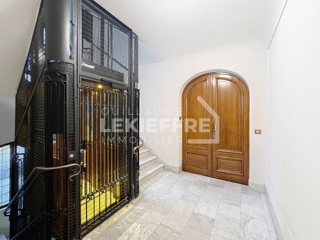 APPARTEMENT T6 A VENDRE - LILLE - 208 m2 - 980�000�&euro;