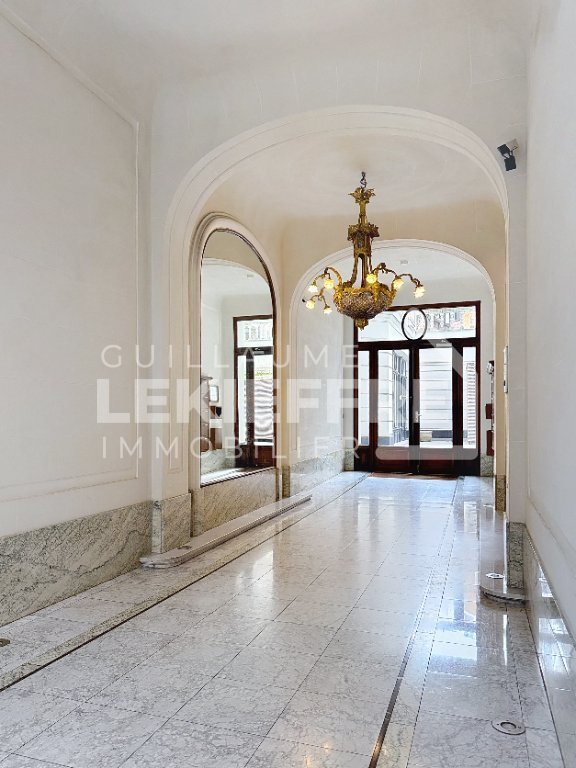 APPARTEMENT T6 A VENDRE - LILLE - 208 m2 - 980�000�&euro;